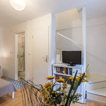 Stella Apartment